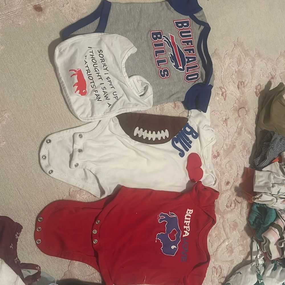 “Grow with baby” Buffalo bills baby lot- multiple sizes